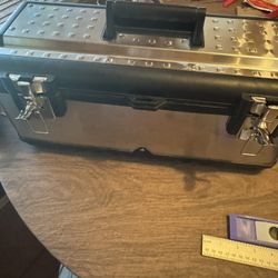 Brand New Tool Box! 18-1/2" Diamond Plated Tool IBox.