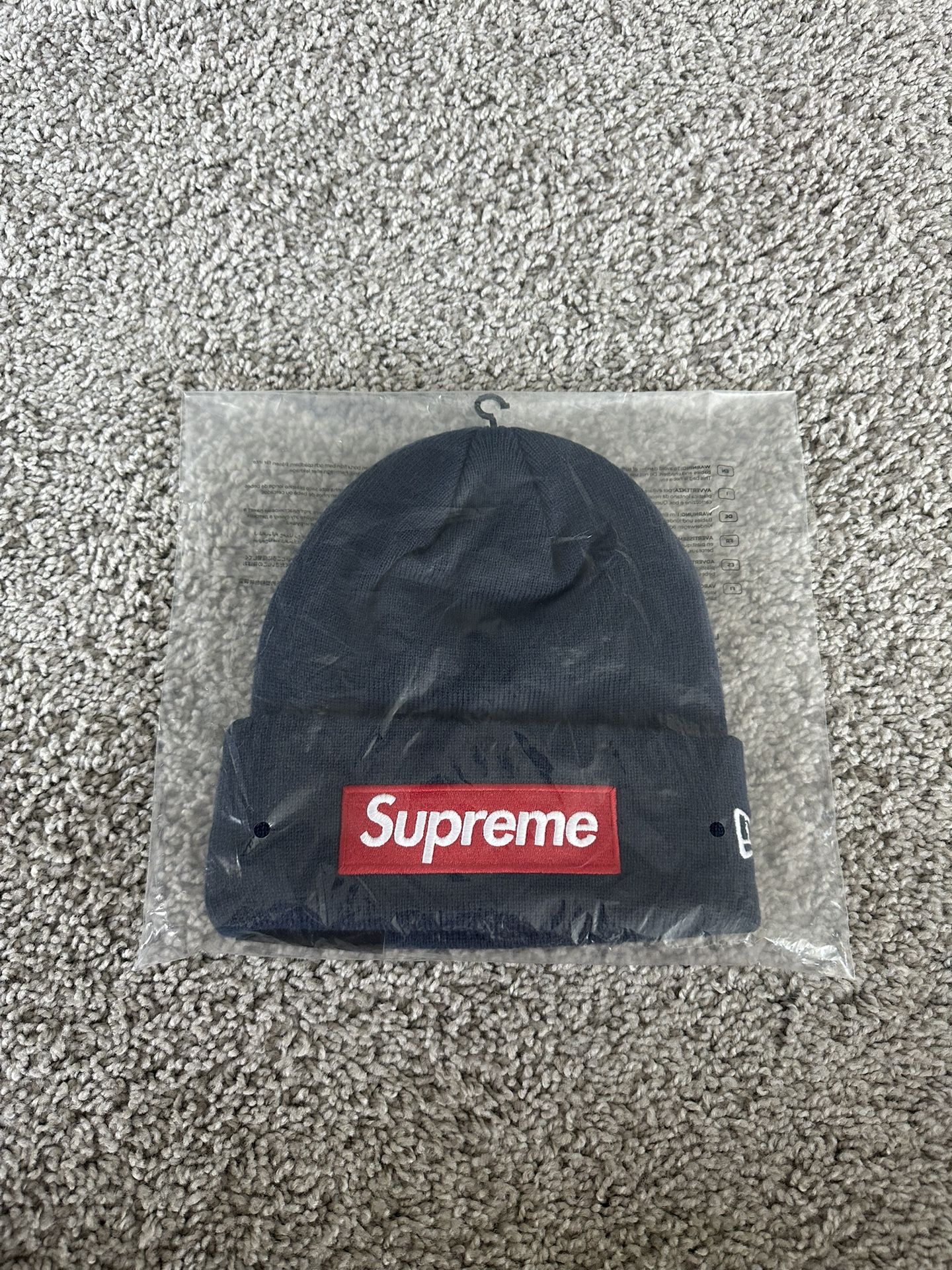 Supreme New Era Box Logo Beanie (FW24) - Navy