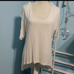 High-Low Cut-out Sleeve Top