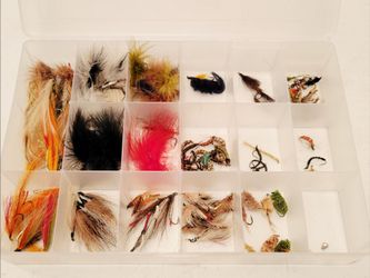 50+ Fly Fishing Trout Flies Assorted Sizes Patterns River Lures Lot