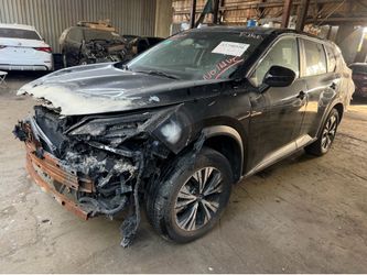 Parts out 2023 Nissan Rogue