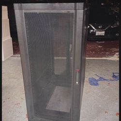 Server Rack Almost New Special Price