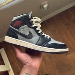 Jordan 1 Mid Shadow