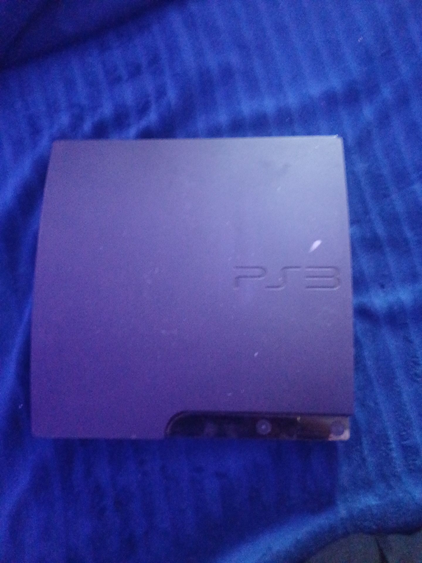 PS3 used with two controllers one new open box the other one used