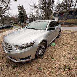 2015 Ford Taurus
