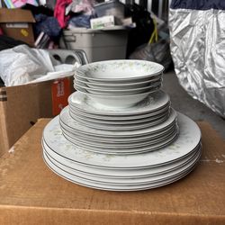 China set (plates,bowls,teacups)