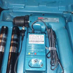 Makita 12 volts drill set