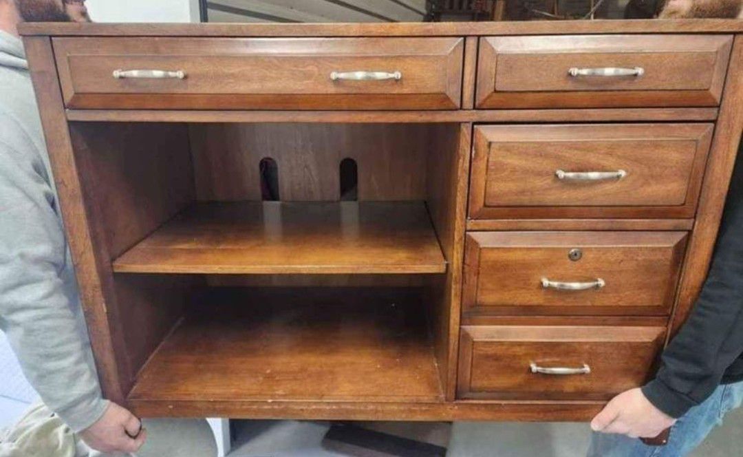 Wood TV STAND/DESK/HUTCH With 5 Drawers. Very Solid 