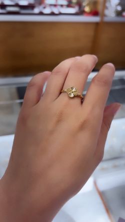 14k Clover Ring