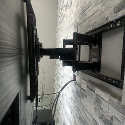 TV Wall Mount Bracket 