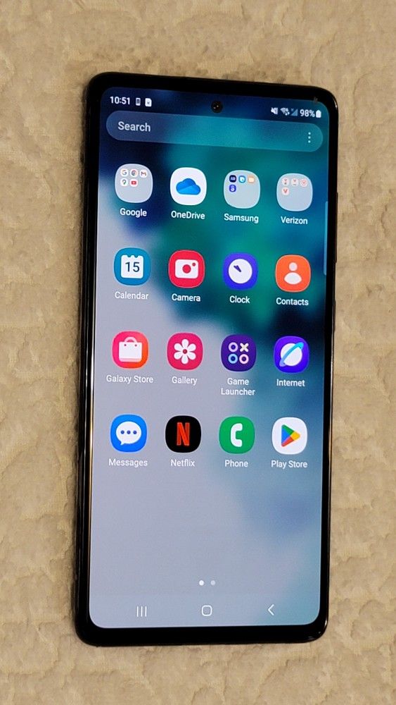 SAMSUNG GALAXY S20 FE 5G 128 GIGABYTES IN BLACK COLOR. WITH EXTENSION FOR SD MEMORY CARD. PHONE IS UNLOCKED FOR ANY COMPANY CARRIER 