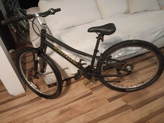 Specialized Hardrock bike