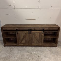 Rustic Oak TV Console w/ Sliding Doors – Like New