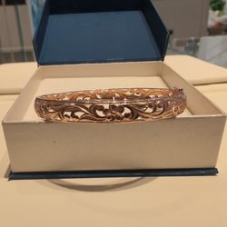 14k Rose Gold Hawaiian Heirloom Bangle with Clasp