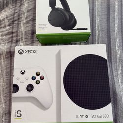 Xbox Series S Bundle
