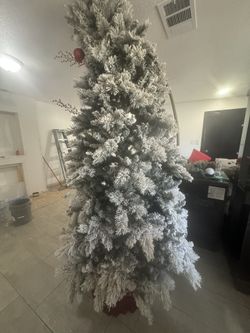 Christmas Tree 9ft