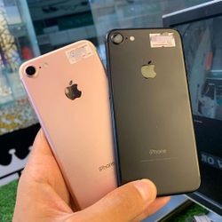 iPhone 7 Unlocked / Desbloqueado 😀 - Different Colors Available