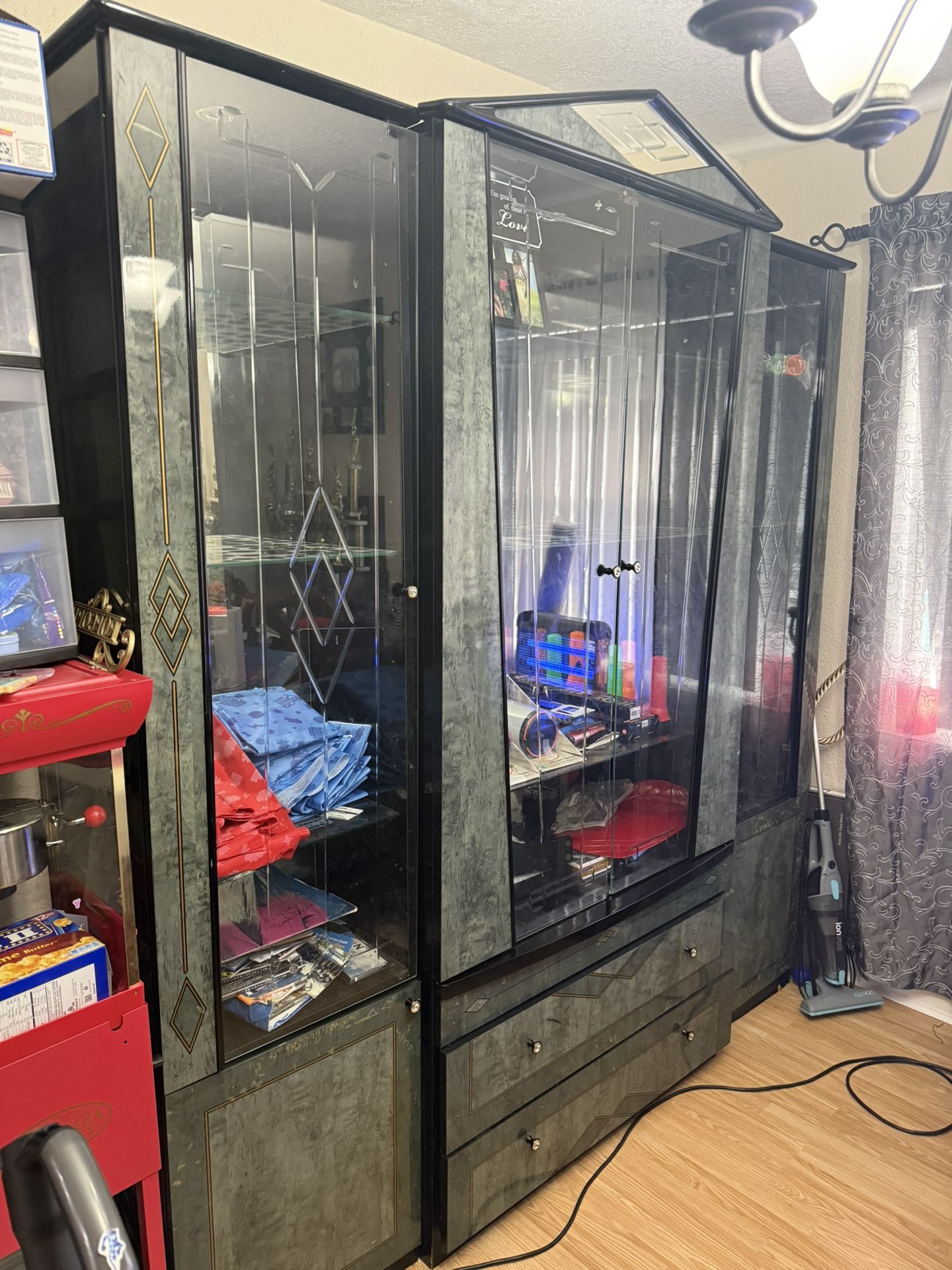 China Cabinet (NEED GONE FAST)
