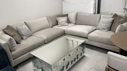 Beautiful glass Table / Center Table / Coffee Table /No Credit Needed 