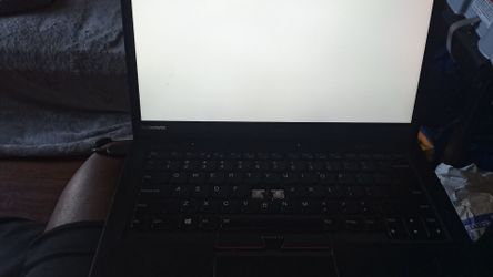 Computer Thinkpad touch screen .. broken screen could be used for parts