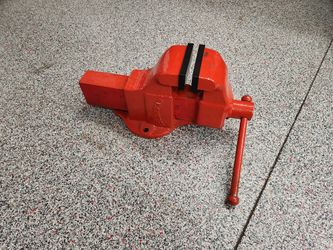 Columbian Bench Vise 4" Jaws