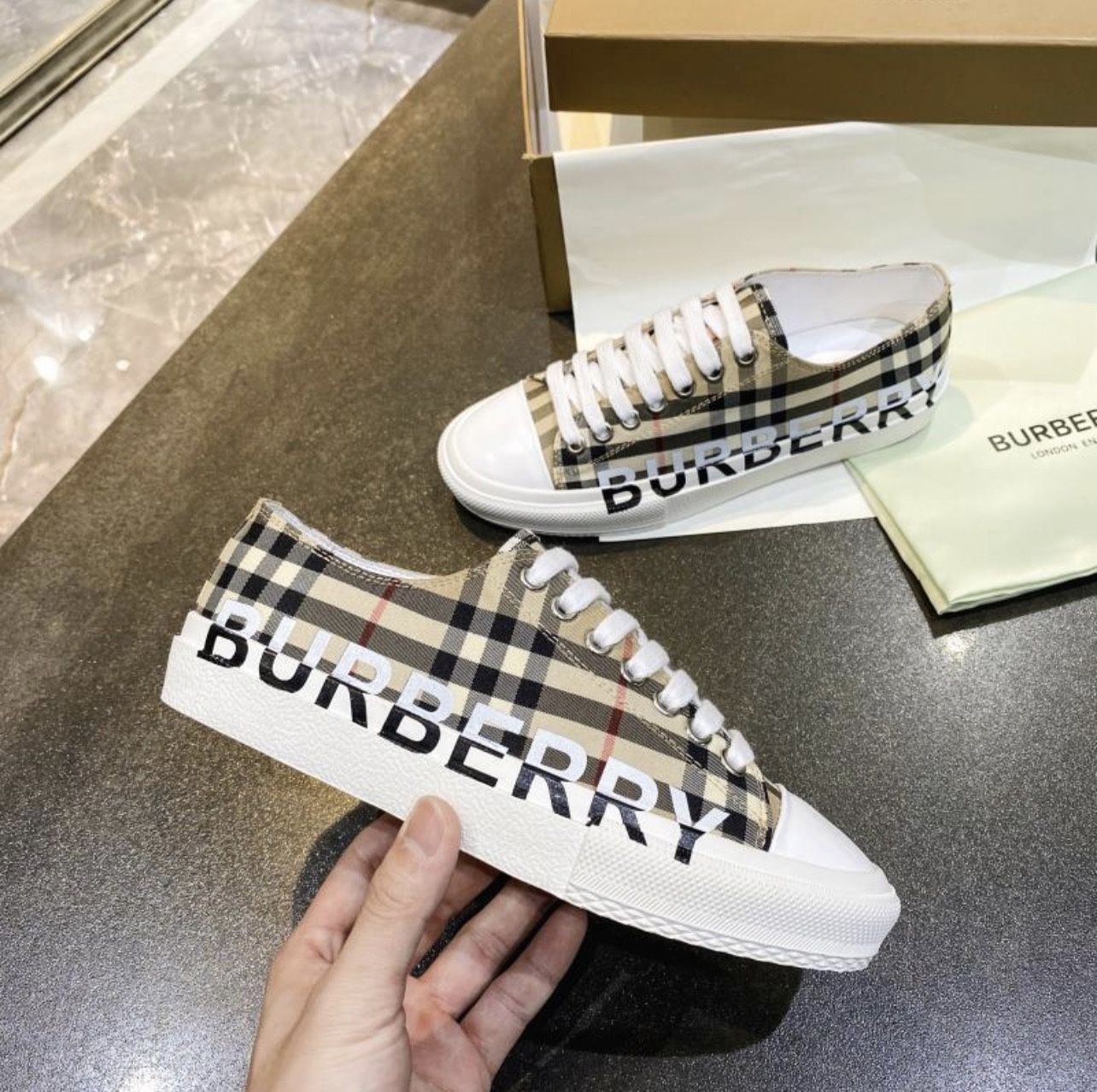 Burberry Sneaker