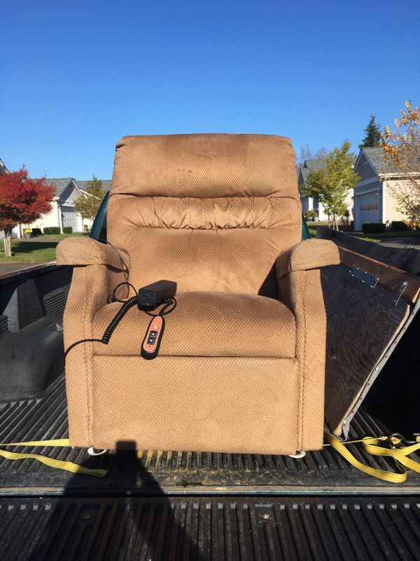 Recliner lift chair for Sale in WA OfferUp