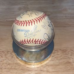 Autograph Dodgers Baseball