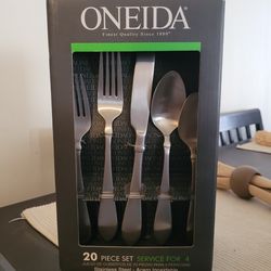 Oneida 20pc Stainless steel flatware set