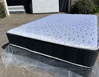 Queen Orthopedic Deluxe Collection Mattress!!