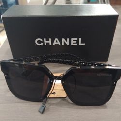 CHANEL Black Sunglasses