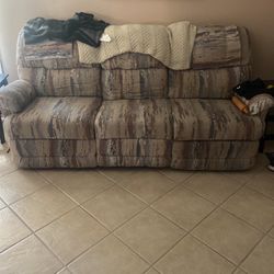 Couch With Dual Recliners 
