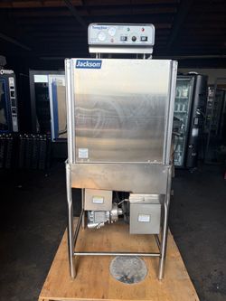 Jackson Tempstar High temp door-tumor commercial dishwasher