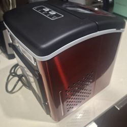 Unused NEW!!!BridgeAir ice maker 26lb 100+retail
