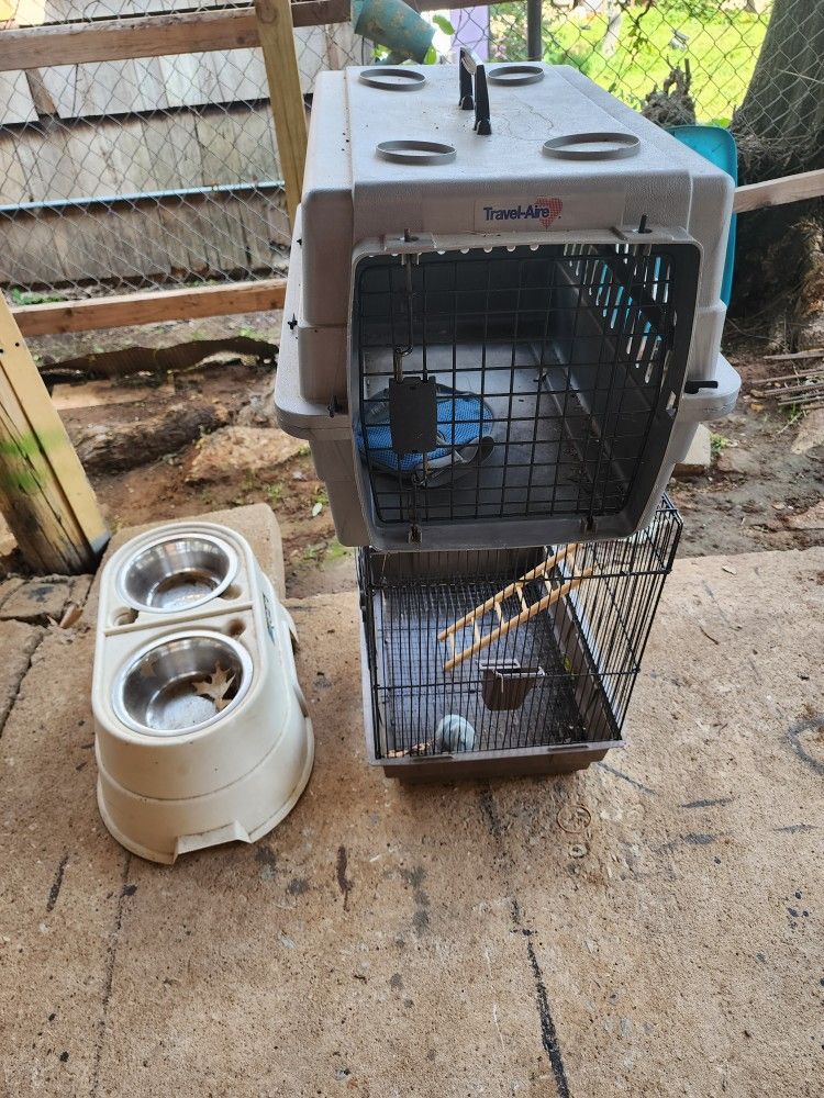 1 Cage Carrier 1 Bird Cage And 1 Food Bowl $35 For All 3 