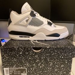 Jordan 4 Retro Military Black 