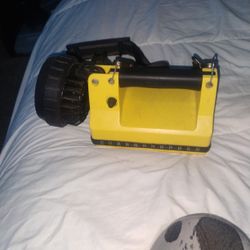 Streamlight Flashlight rechargeable No Charger