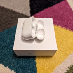 Apple AirPods Pro - Wireless Charging Case Only