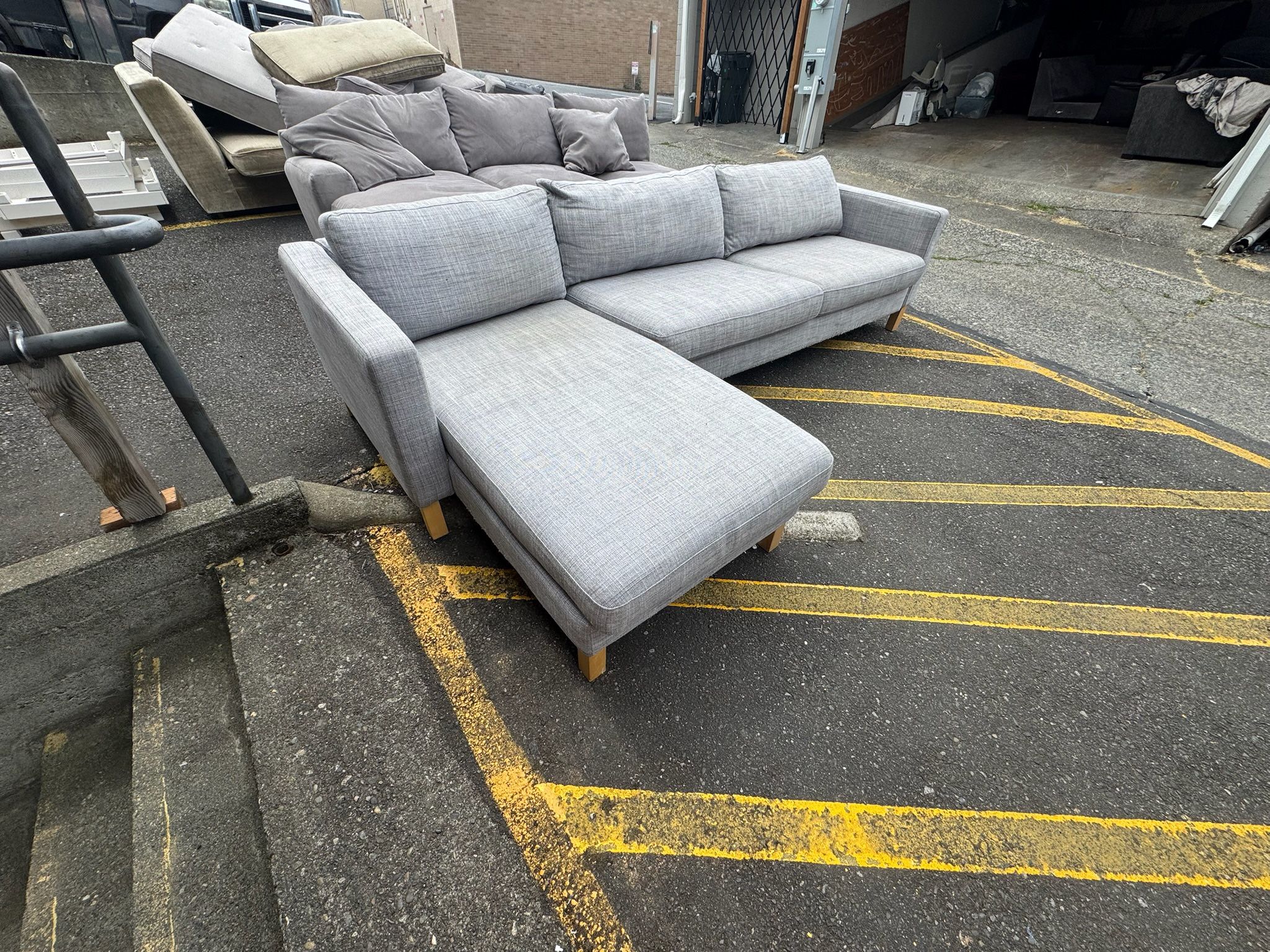 Sectional Couch (WE DELIVER)