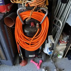 33 Gal HUSKY Compressor 