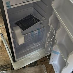 3.2 Cu. Ft. 2-Door Mini Refrigerator with Freezer – Compact Freestanding Fridge for Dorm, Office, Bedroom or Apartment,