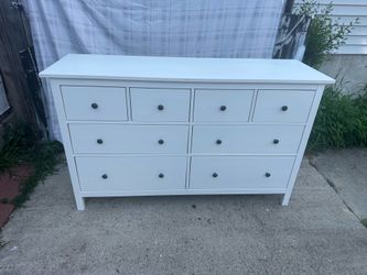 IKEA 8 drawers Dresser