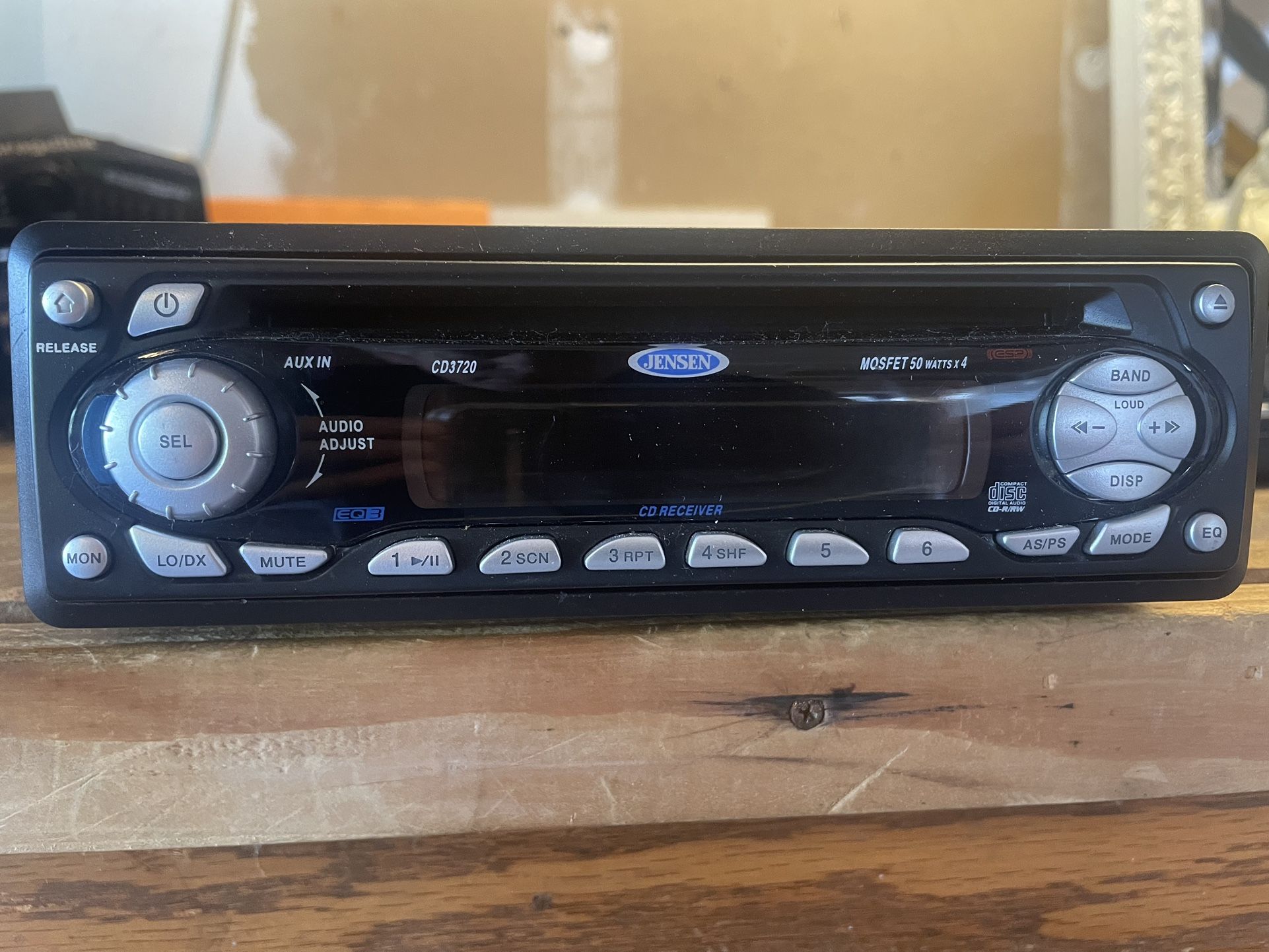 Jensen CD Player CD3720 And Speakers