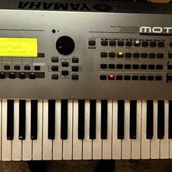 Yamaha Motif 6 Synthesizer Keyboard 