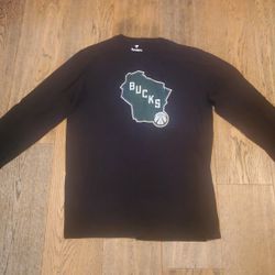 NBA - Milwaukee Bucks - Fanatics - Mens - Large - Long Sleeve T-Shirt (Logo) Cotton - Black
