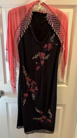 🥂Beautiful Beaded Black Elegant Dress 👗 With Shawl 🌺