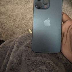 iPhone 15 Pro Max Unlocked 256 Gb