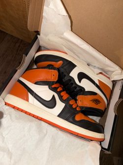 Kids 3Y Jordan 1 Retro High OG “Shattered Backboard” 🧡