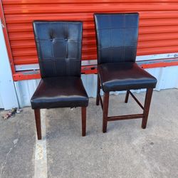 2 Brown Chairs $20 Dlls. 