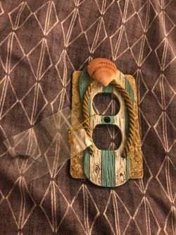 Electrical outlet cover